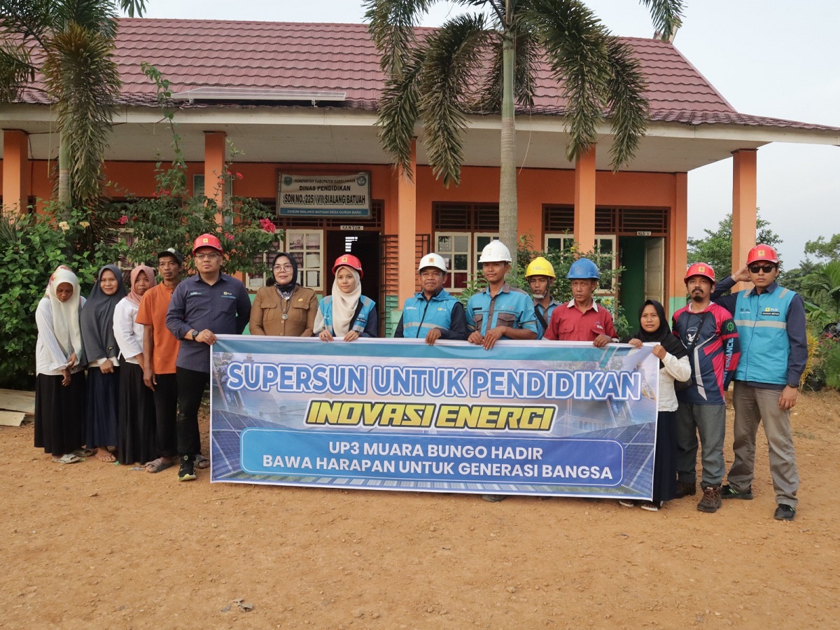 Semarak Kemerdekaan! PLN Hadirkan Energi Surya untuk Sekolah Terpencil di Kabupaten Sarolangun