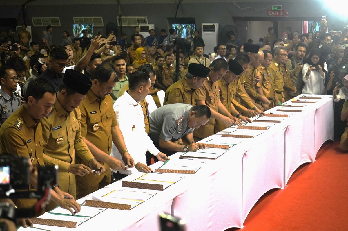Koperasi Merah Putih Disepakati! 17 Bupati/Walikota Sumsel Teken Raperkada Serentak