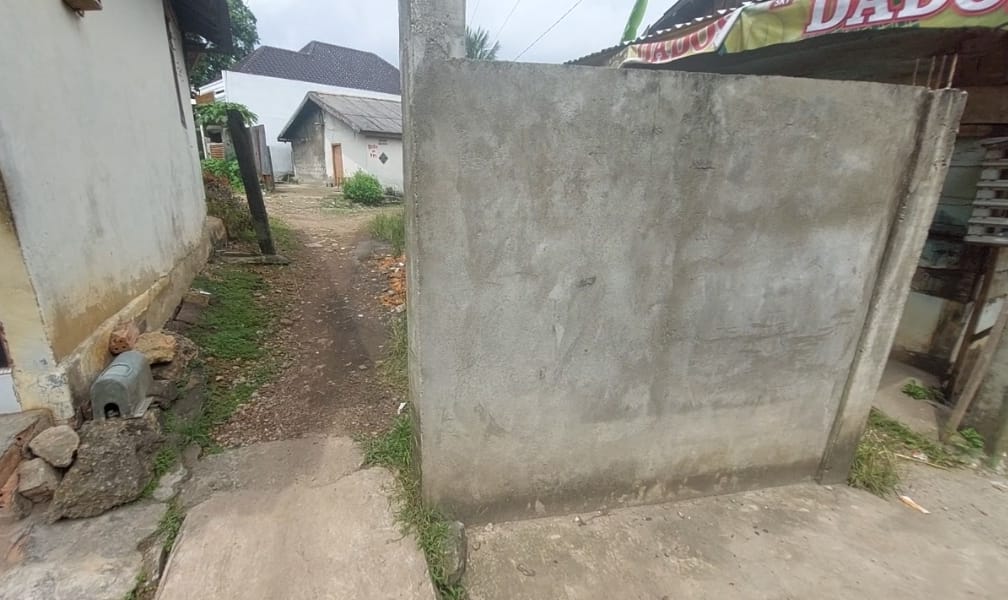 Akses Jalan DiBeton, Warga Bukit Lama Keluhkan Aktivitas Terhambat