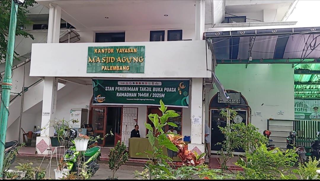 Masjid Agung Palembang Mulai Menerima Penyaluran Zakat Fitrah