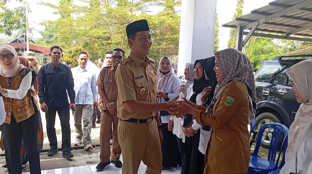 Bupati PALI Asgianto Tinjau dan Bangga Prestasi Pelajar SMA Negeri 2 PALI