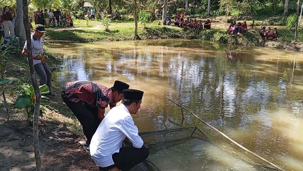 Bupati PALI Asgianto Pastikan Program Ketahanan Pangan Berjalan Baik di Desa Karta Dewa