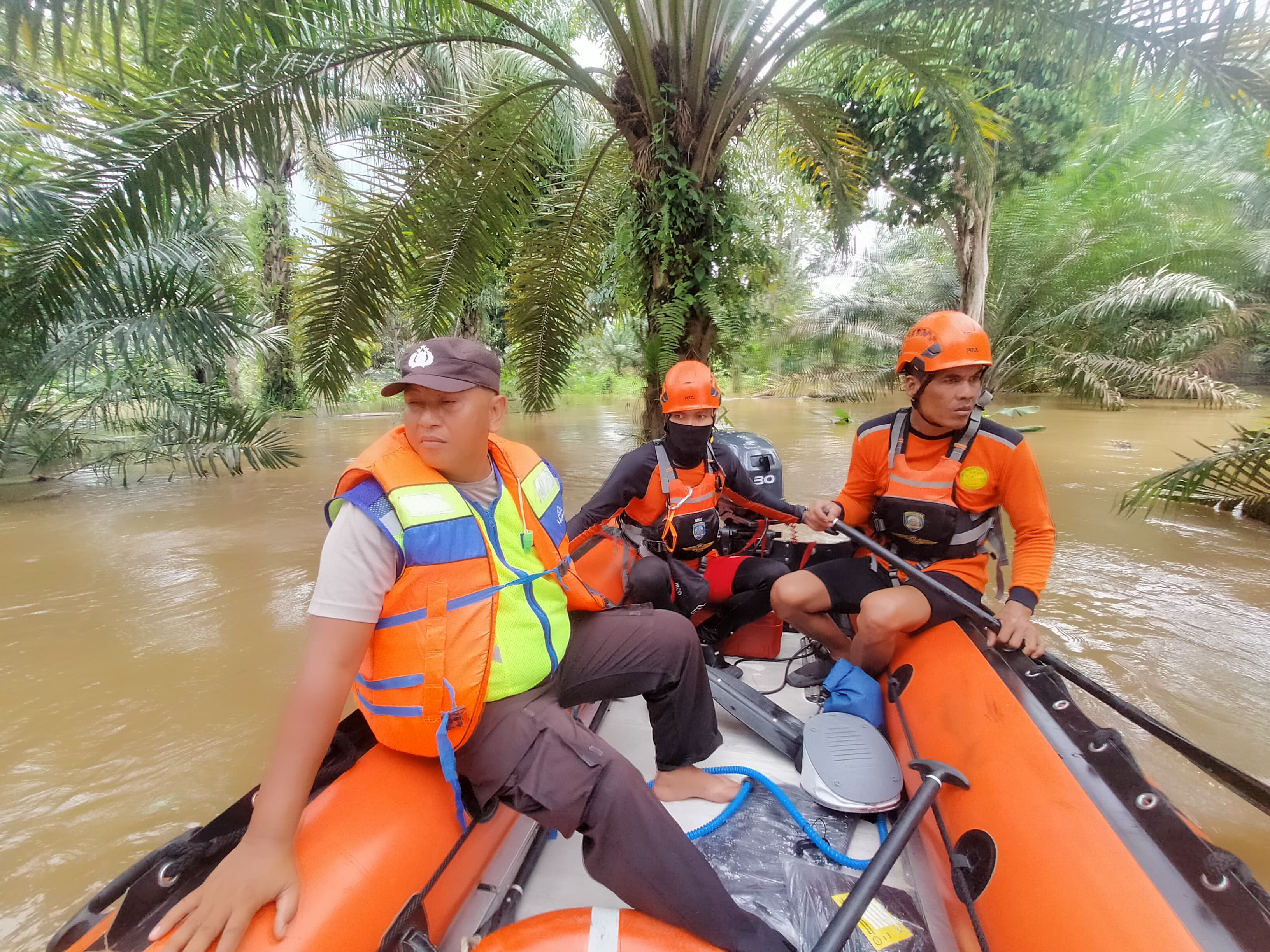 Perahu Getek Terbalik di Sungai Rawas, Tiga Orang Hilang Tenggelam