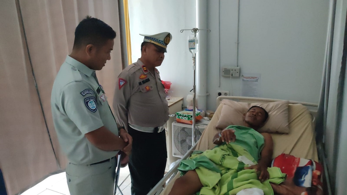 Korban Selamat Dari Kecelakaan Maut di Simpang Flyover Sukarami Dirujuk ke RSUP M Husein
