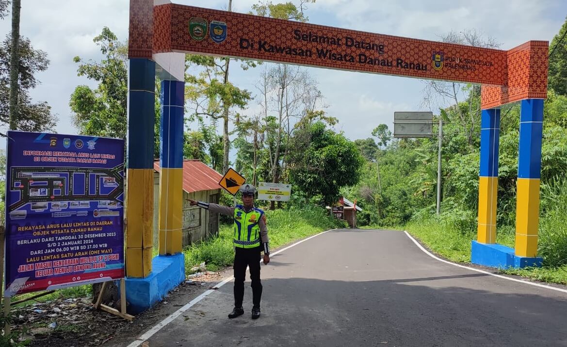 Antisipasi Kemacetan di Kawasan Wisata Danau Ranau, Satlantas Polres OKU Selatan Berlakukan One Way