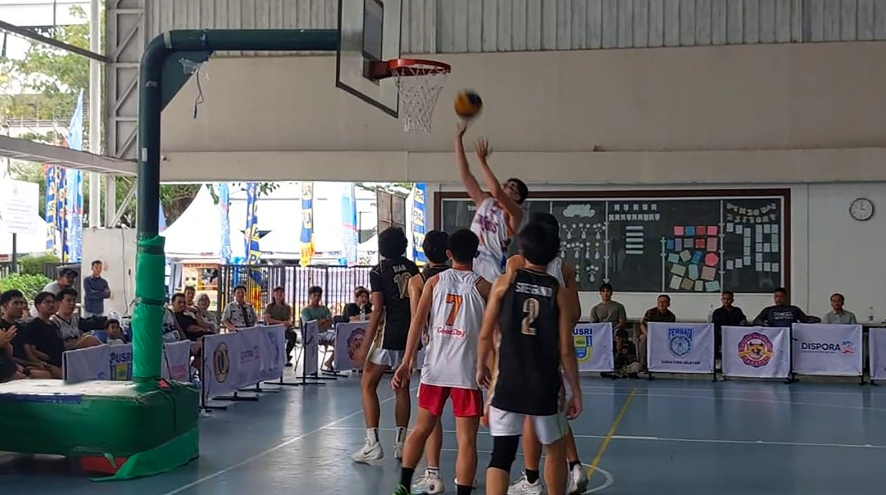 Kalahkan SMA SPH A, SMA Xaverius 1 B Putra Juarai 3x3 PALTV Seri 3 Piala Gubernur Sumsel 2025