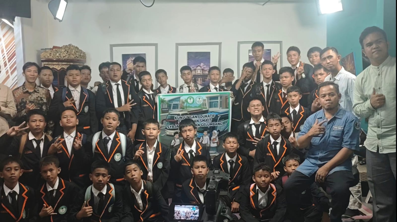 SMP IT Syajarul Quran Gelumbang Kenali Dunia Broadcasting di PALTV