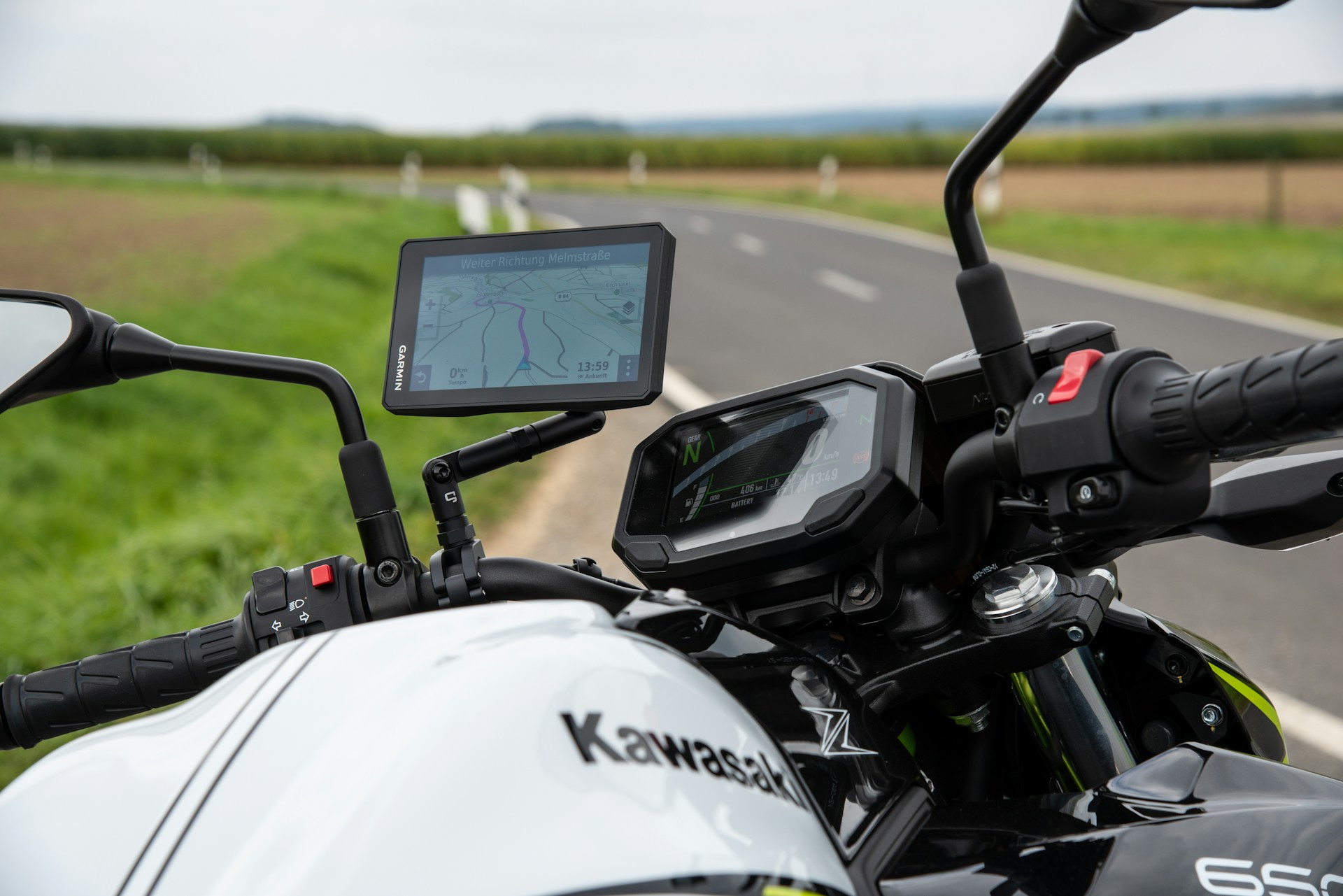 Maksimalkan Perjalanan dengan GPS Motor Terbaik untuk Para Pengendara Motor