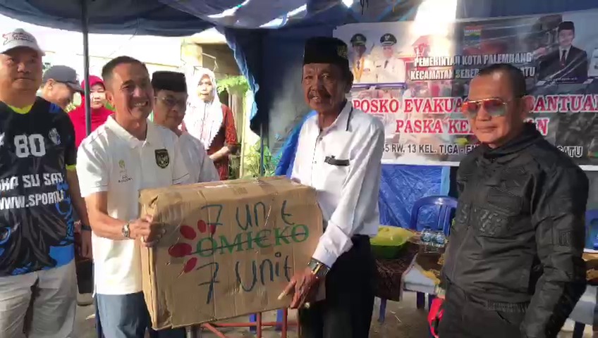 Sekda Palembang &Komunitas Goes Asn Dan King Bynon  Datangi Korban Kebakaran 