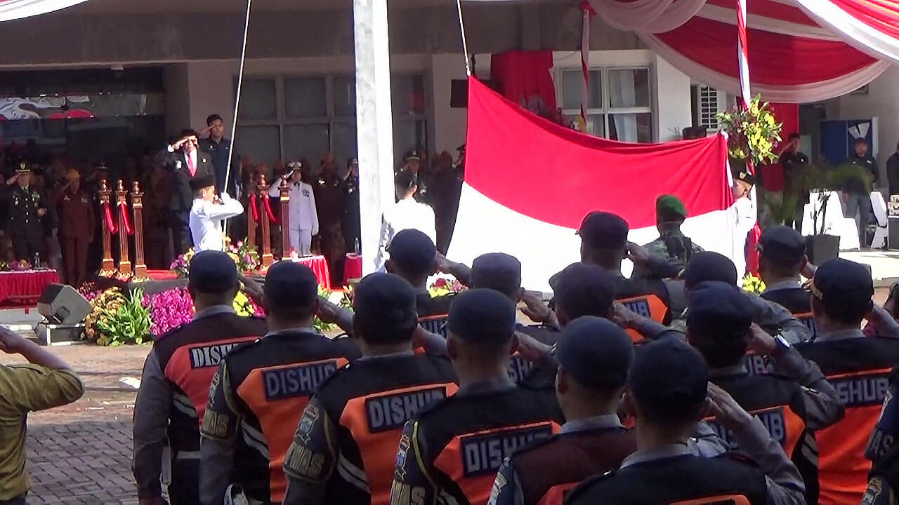 Pemkot Palembang Gelar Upacara Hari Pahlawan dan Beri Bantuan Veteran