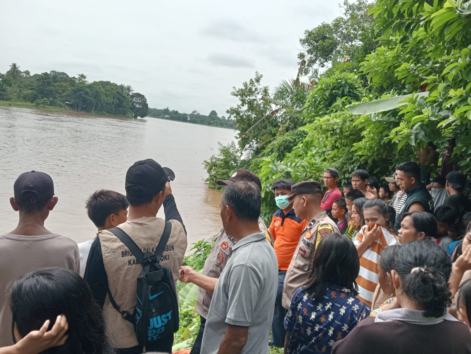 Mayat Anak Hanyut dari Lubuk Dalam Ditemukan Mengapung di Sungai Ogan Ilir