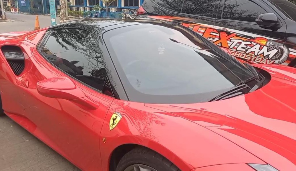 Pemilik Mobil Ferrari Merah Viral: ‘Yang Bawa Mobil Itu Adik Sepupu Saya‘