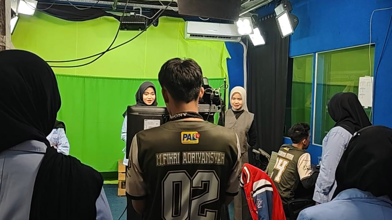 144 Mahasiswa Prodi KPI UIN Raden Fatah Palembang Ikuti PPL di PALTV