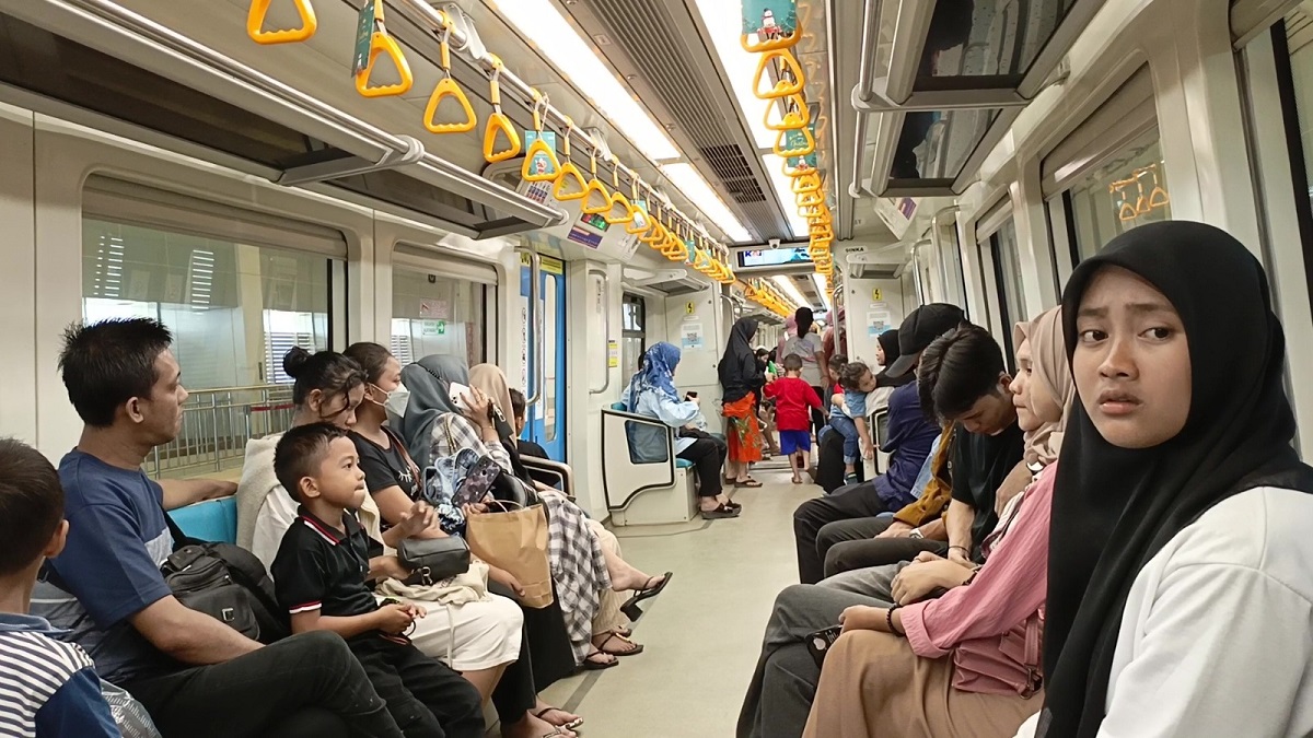 Selama Puasa, LRT Sumsel Bolehkan Penumpangnya Makan dan Minum Saat Buka Puasa