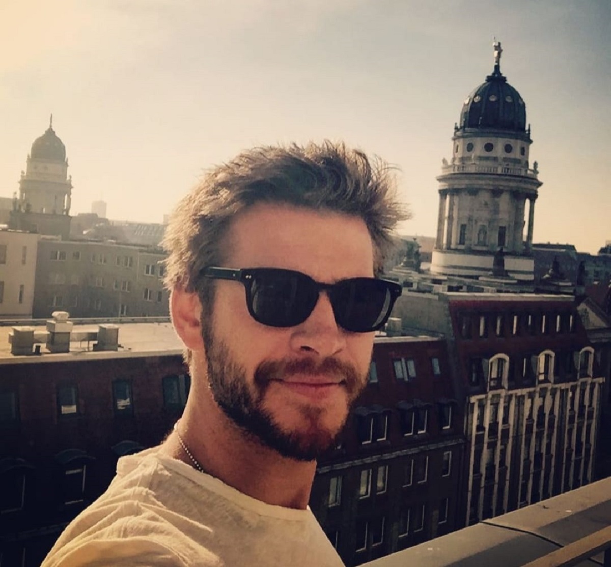  Melacak Perjalanan Karir Liam Hemsworth Dari Melbourne ke Puncak Hollywood