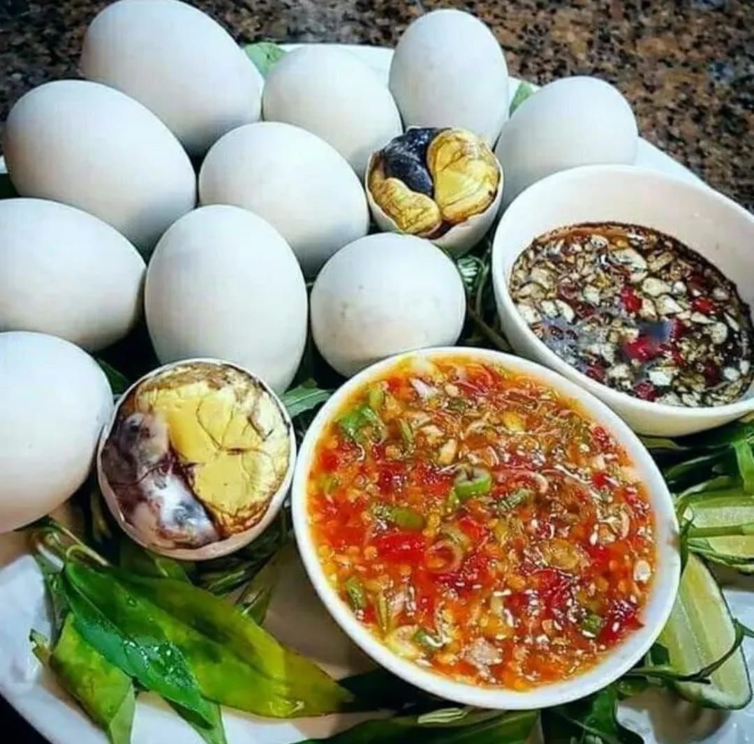 Balut dalam Perspektif Hukum Islam: Halal atau Haram?