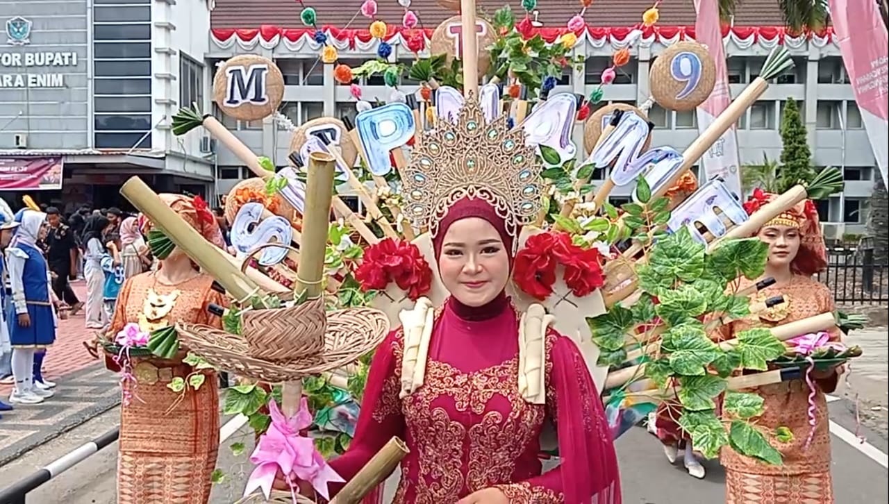 Wajah Keragaman Tradisi di Kabupaten Muara Enim Meriahkan HUT ke-79