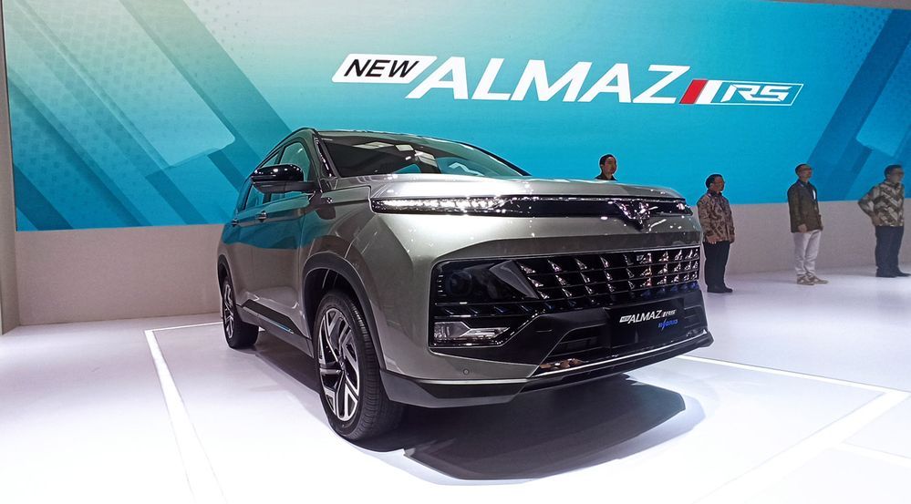 Wuling Almaz RS Pro Hybrid 2023: Kendaraan Hibrida Terdepan dengan Desain Modern dan Teknologi Canggih 