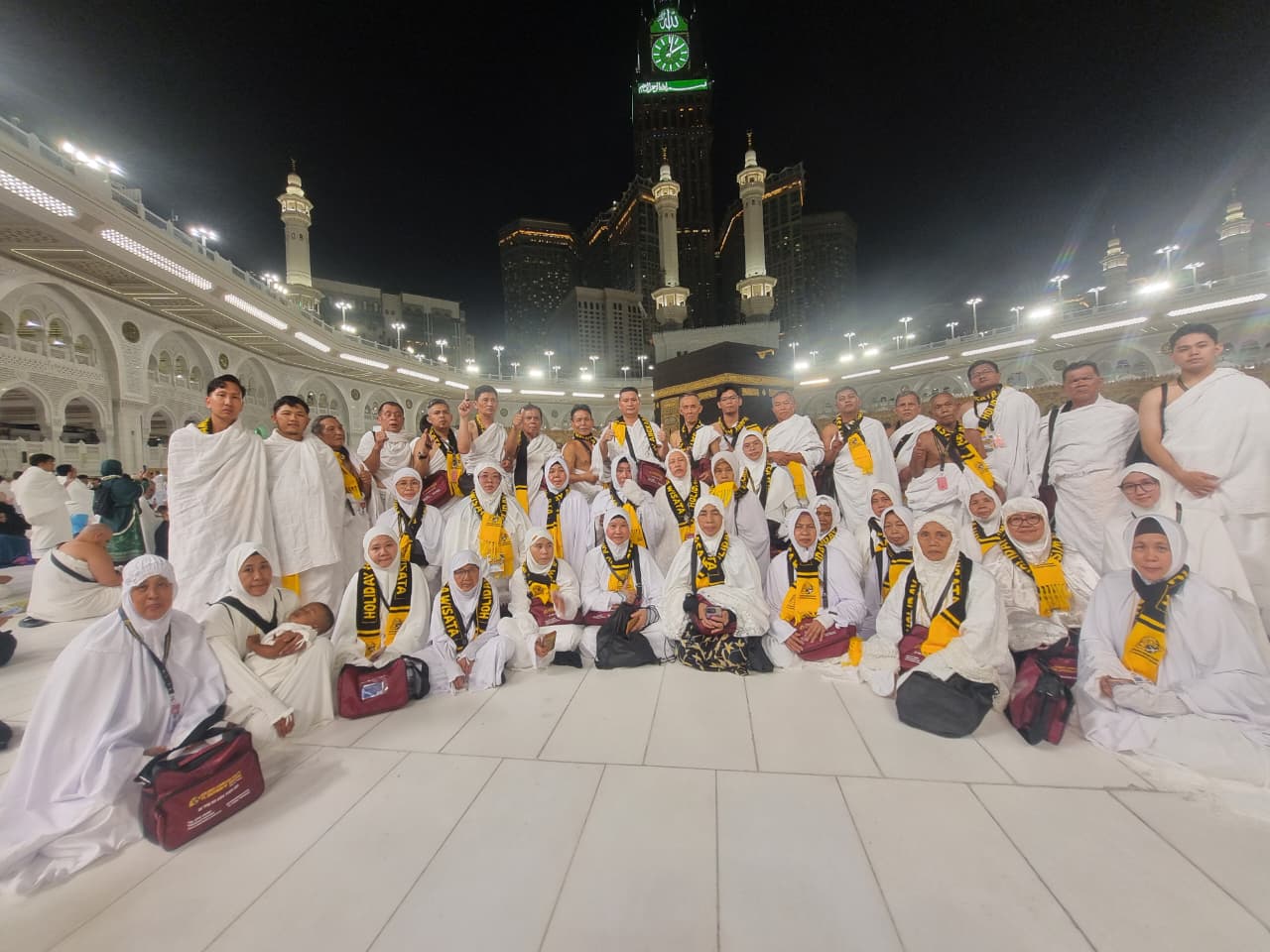Air Mata Haru 433 Jemaah keberangkatan 28 Agustus Saat Menyelesaikan Umroh Pertama di Tanah Suci