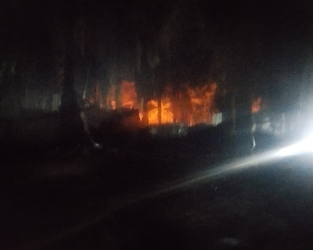 Kebakaran Hebat Sumur Minyak Ilegal di Keluang Muba, Puluhan Kendaraan Hangus