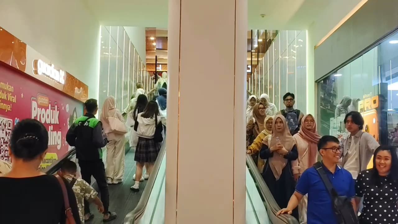 Libur Panjang Nataru, Warga Palembang Padati Mall