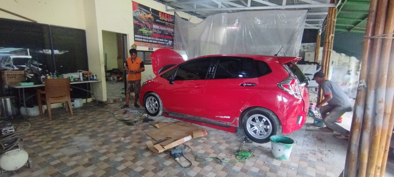 Radja Warna! Solusi Tepat Untuk Body Mobil yang Kembali Mulus dan Mengkilap