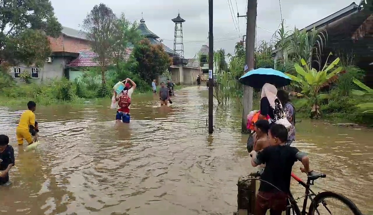Tanggulangi Potensi Banjir di Palembang, 500 Personel Dikerahkan Setiap Hari