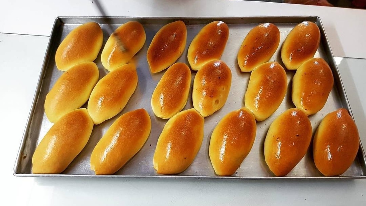 Roti Ndang, Roti Bingen Klasik dari Palembang yang Manis dan Lembut