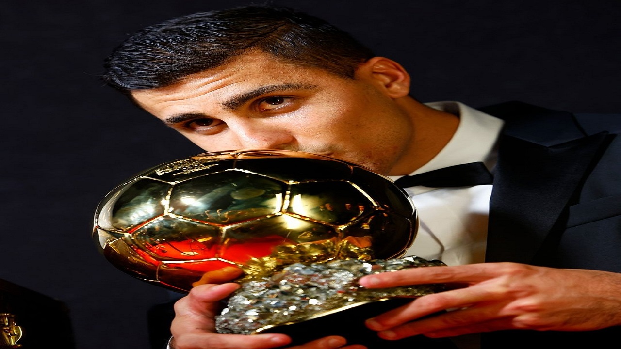 Rodrigo Hernandez Raih Penghargaan Ballon d'Or 2024