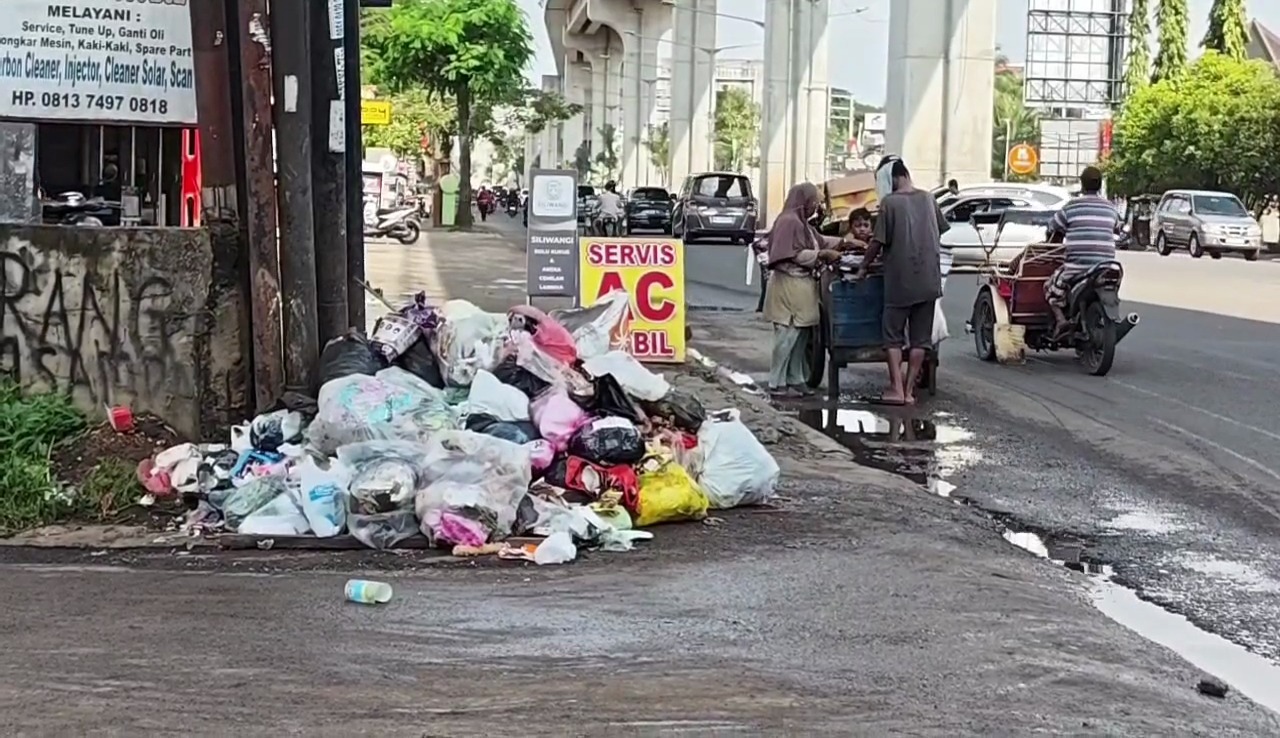 Nah.... Pelapor Pembuang Sampah Sembarangan akan Dapat Hadiah 