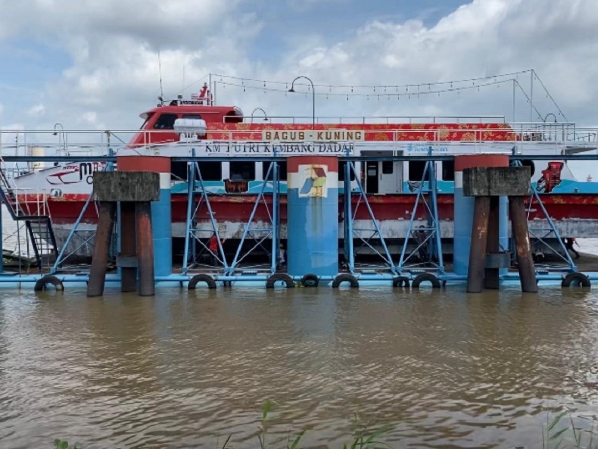 Kapal Musi Cruise Rusak Akibat Tersangkut Sampah