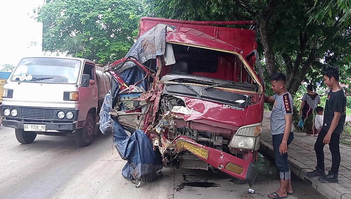 Kemacetan Parah di Jalan Soekarno Hatta Akibat Kecelakaan Beruntun, Begini Kronologinya