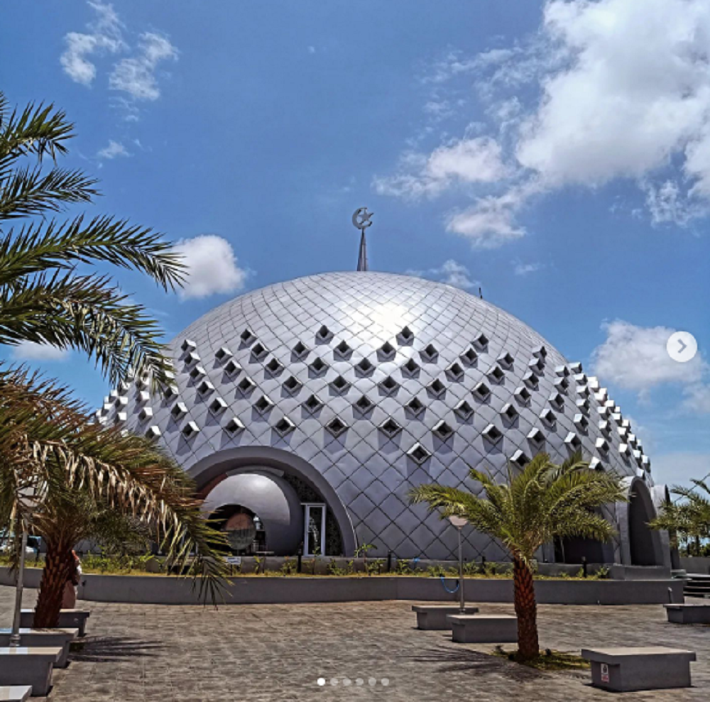 Masjid Agung Kubah Timah: Landmark Baru nan Megah di Pangkal Pinang
