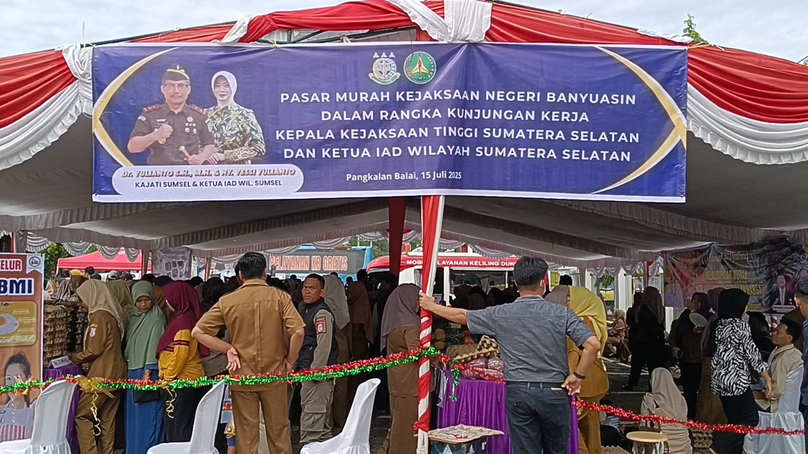 Warga Banyuasin Terbantu Dengan Adanya Pasar Murah Adhyaksa