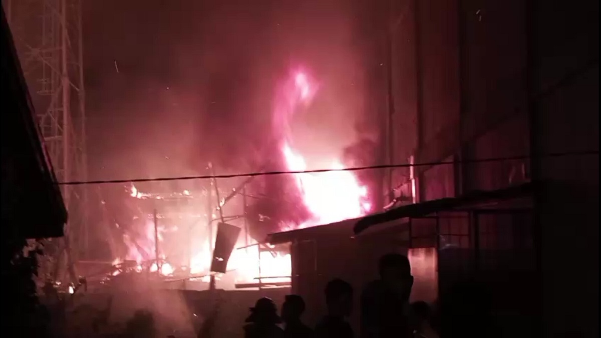 Tiga Bangunan Ludes Terbakar di Tangga Takat, Diduga Akibat Korsleting