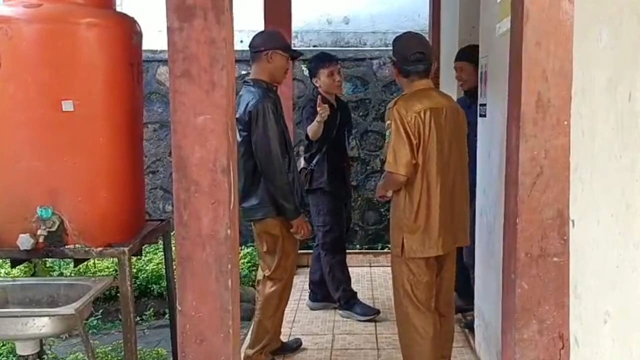 131 Orang Perangkat Desa Semende Raya Tes Urine, 1 Kepala Desa tak Hadir