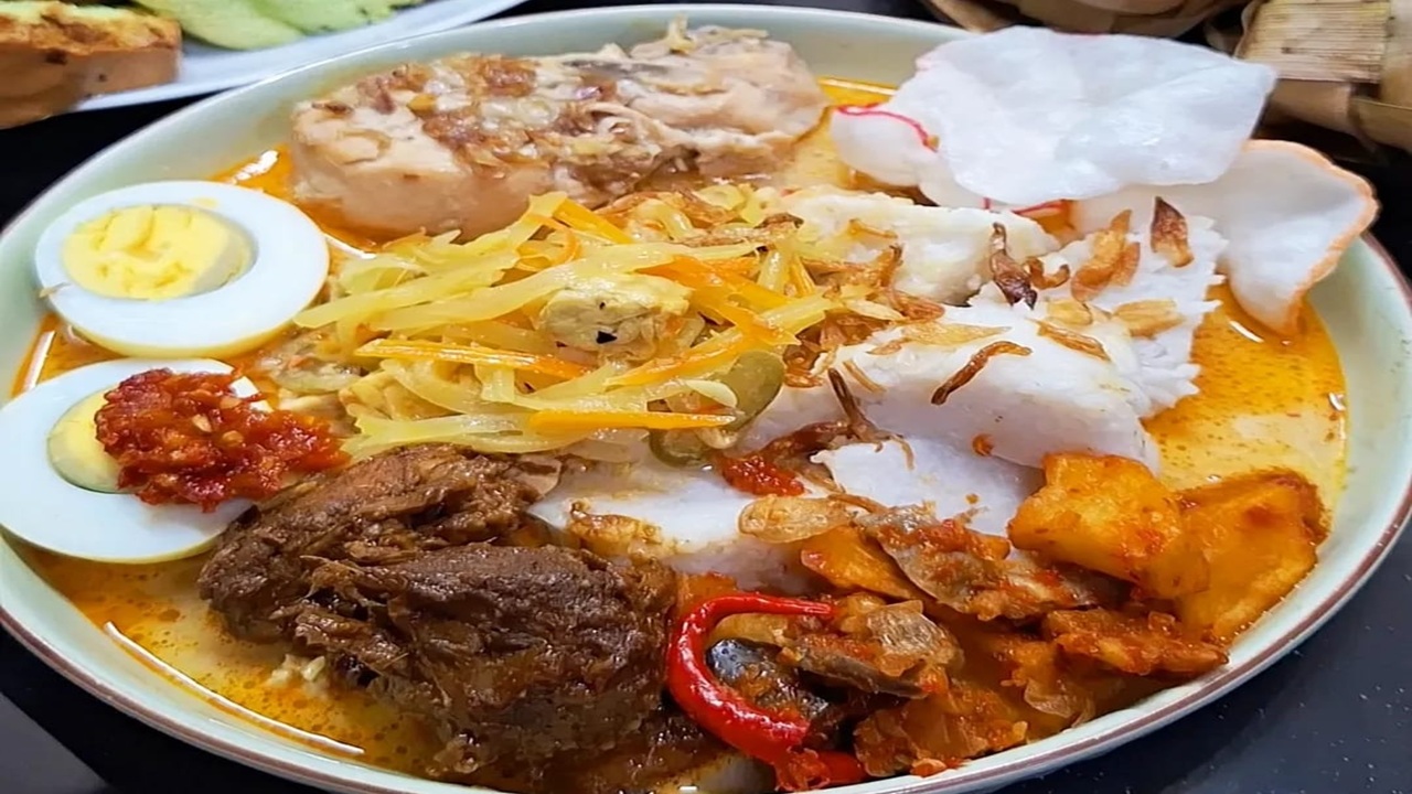 Lontong Kuah Ikan Gabus, Hidangan Tradisional Palembang yang Gurih dan Lezat
