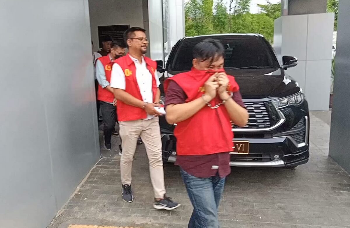 Kejari Palembang Terima Tahap II 3 Tersangka Dugaan Korupsi Pemenuhan Kewajiban Perpajakan Perusahaan