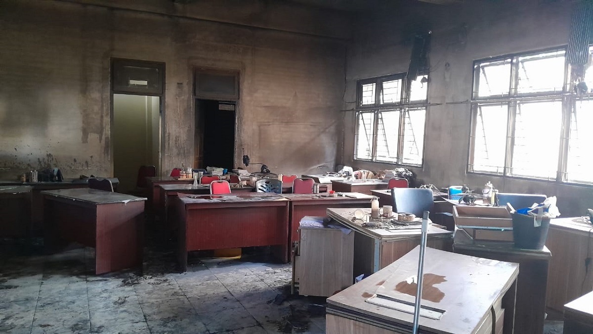 Ruang Guru SMP Negeri 19 Palembang Hangus Terbakar, Proses Belajar Berjalan Seperti Biasa