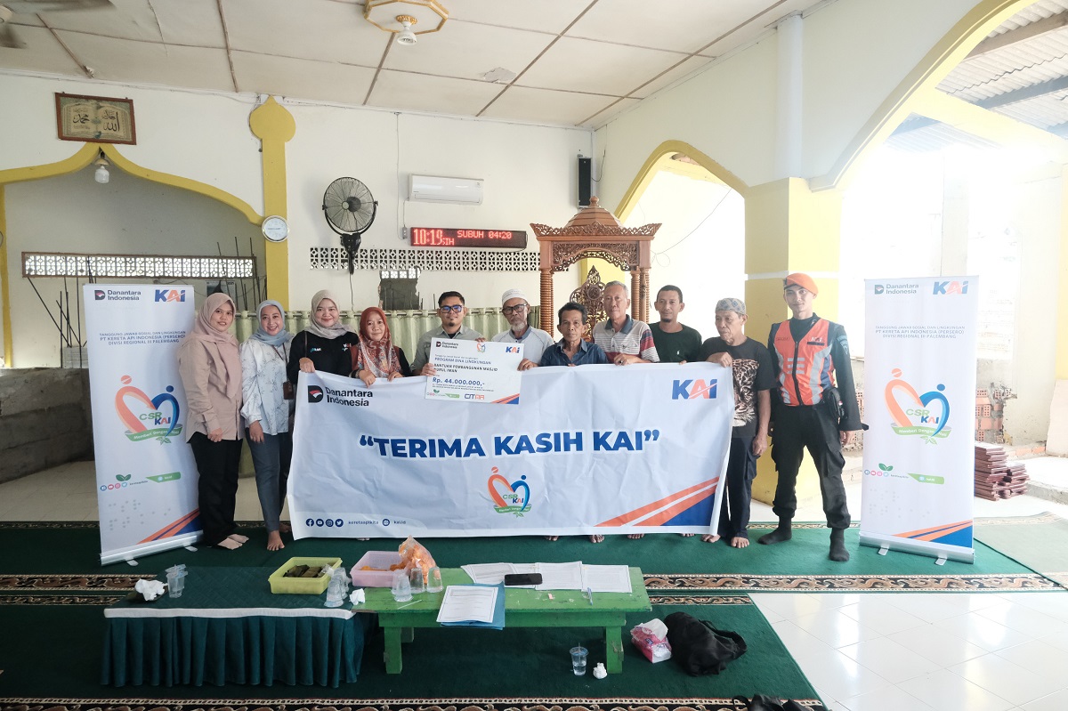 KAI Divre III Palembang Salurkan CSR TW III, Fokus Pengembangan Prasarana Umum dan Pendidikan