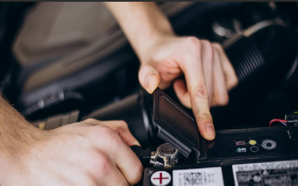 Benarkah Pakai Charger Aki Otomatis Membuat  Aki Lebih Awet? Simak Faktanya