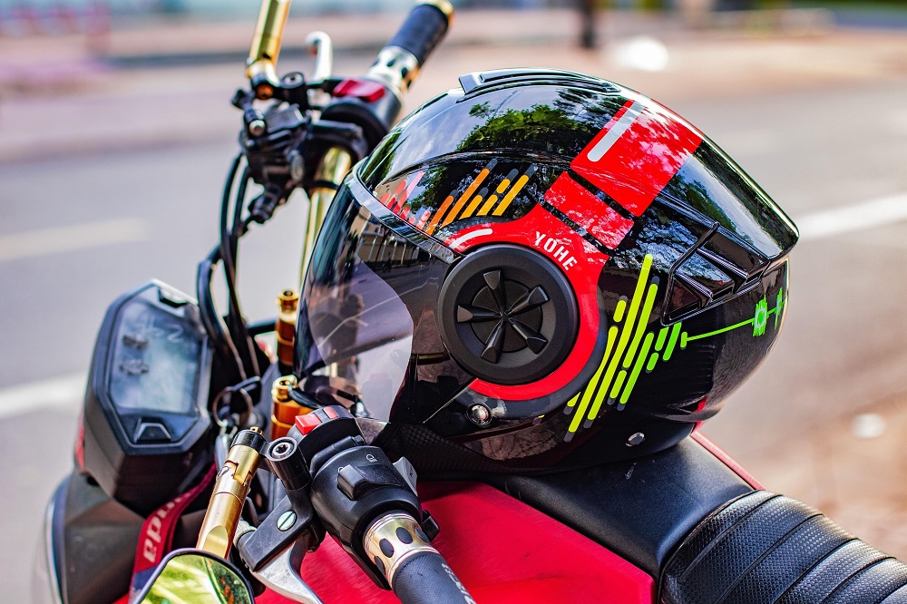 Helm Motor untuk Touring, Pilih yang Nyaman dan Aman Dipakai Perjalanan Jauh