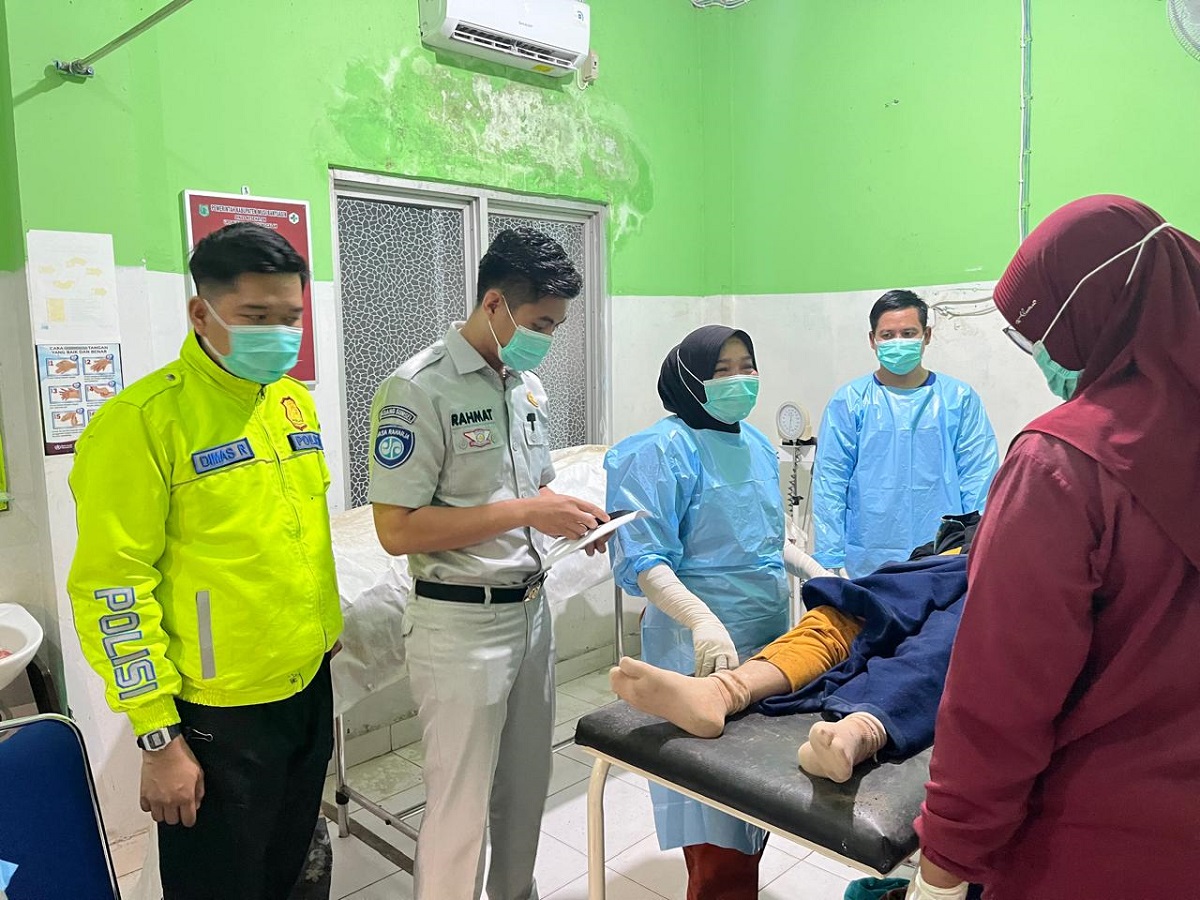 Bus Rombongan Calon Jamaah Umrah Asal Jambi Terbalik di Muba, 4 Tewas dan 10 Luka-Luka