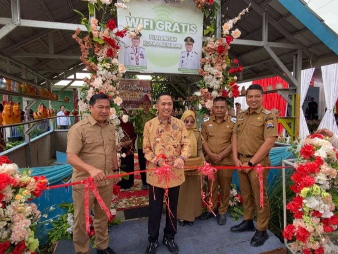Pastikan Internet Merata, Ratu Dewa Launching 50 Titik WIFI Gratis 