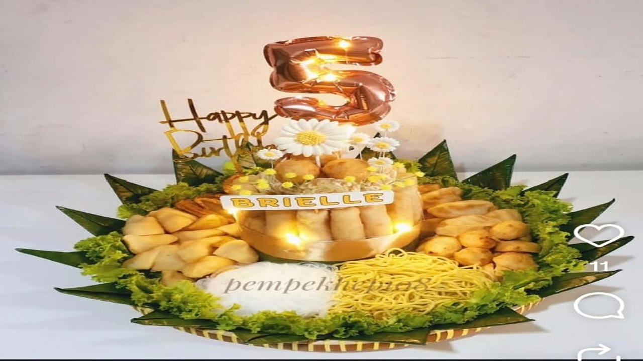 Dari Pempek Biasa Menjadi Istimewa, Hadirnya Pempek Tumpeng