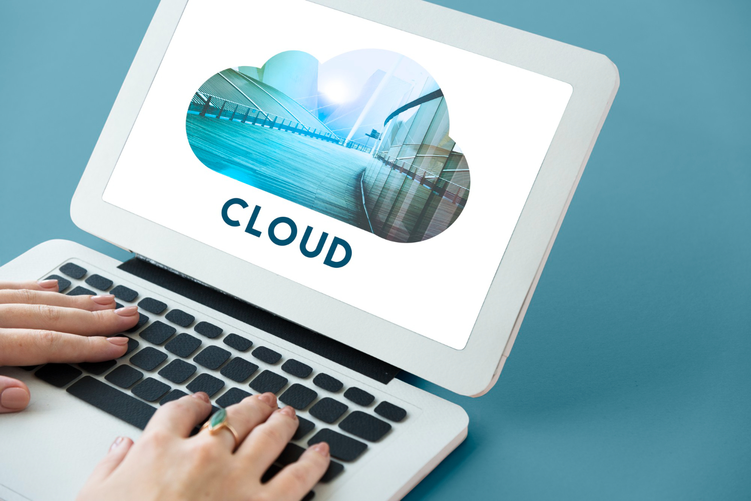 Mengenal Cloud Hosting: Cara Kerja serta Manfaatnya