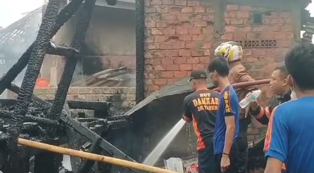 Penyebab Kebakaran 3 Rumah Semi Permanen di Palembang Belum Diketahui 