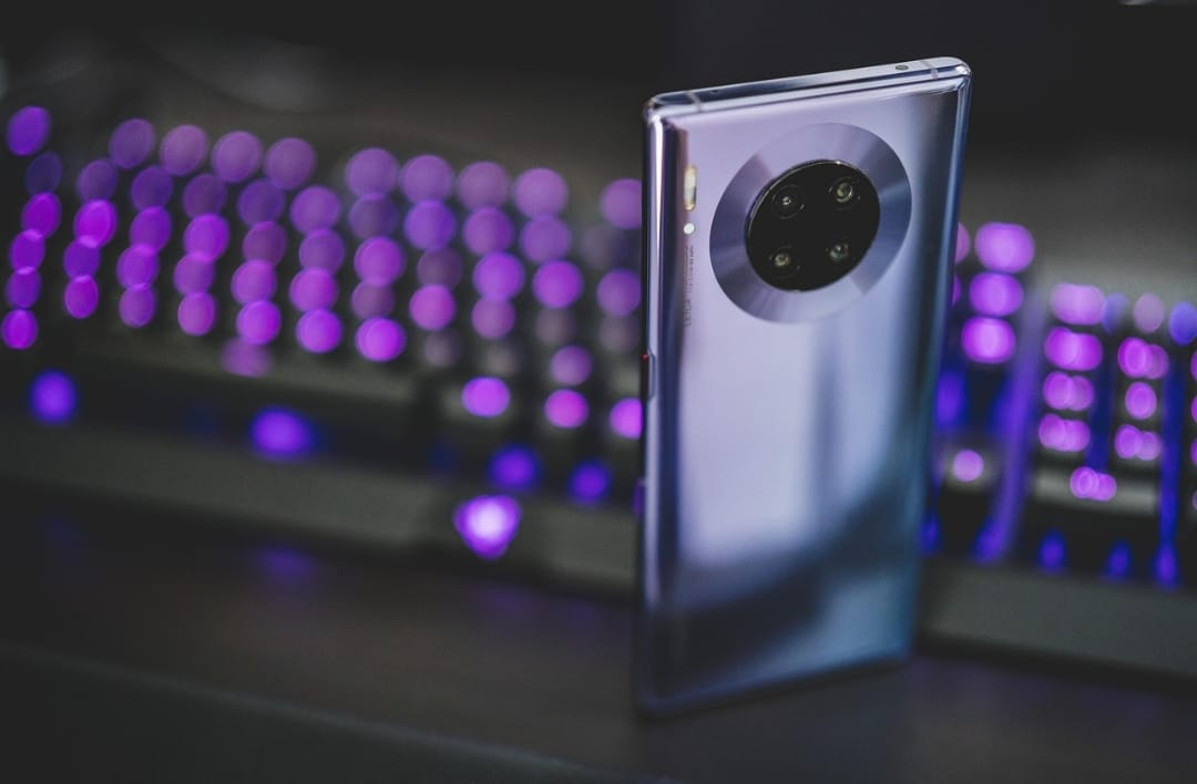 Pixel 10 akan dibekali Camera Coach bertenaga Gemini dan alat pengeditan foto berbasis percakapan AI,