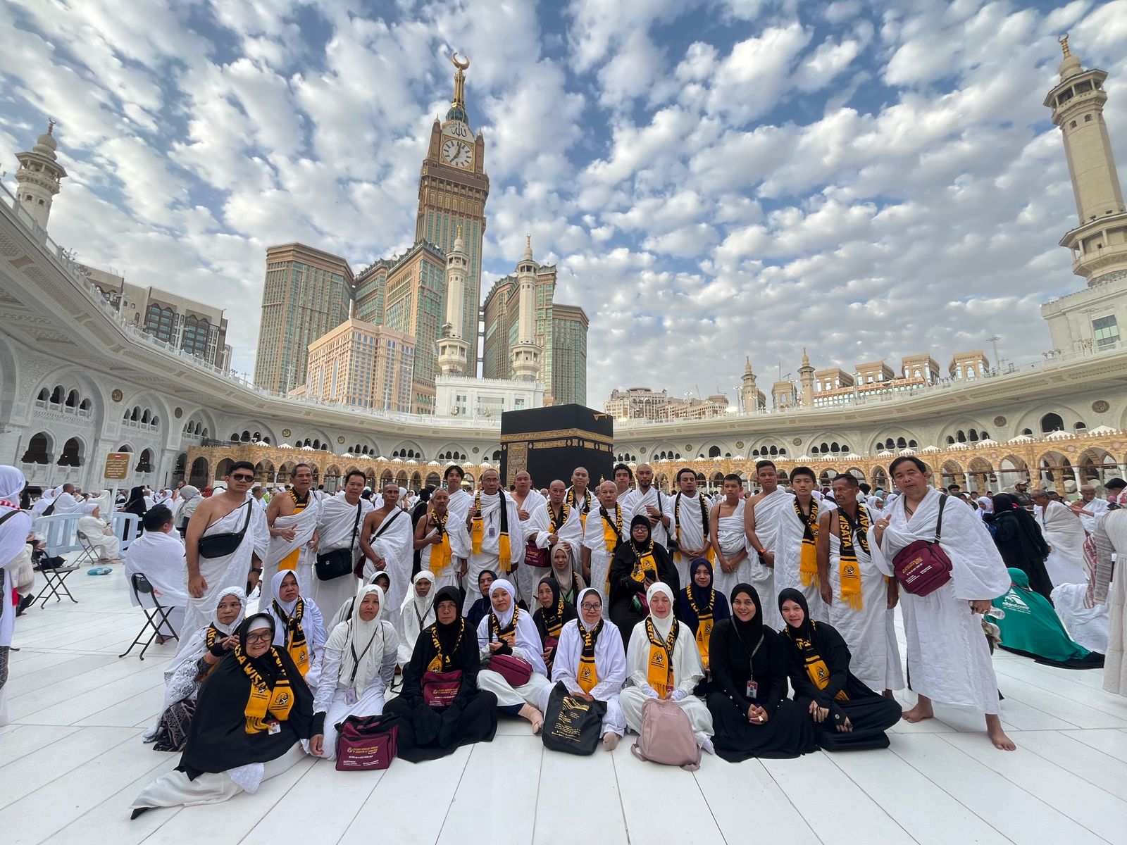 Perpisahan Haru Jamaah Holiday Angkasa Wisata di Kota Suci Mekkah, Thawaf Wada’ Sebelum Bertolak ke Madinah