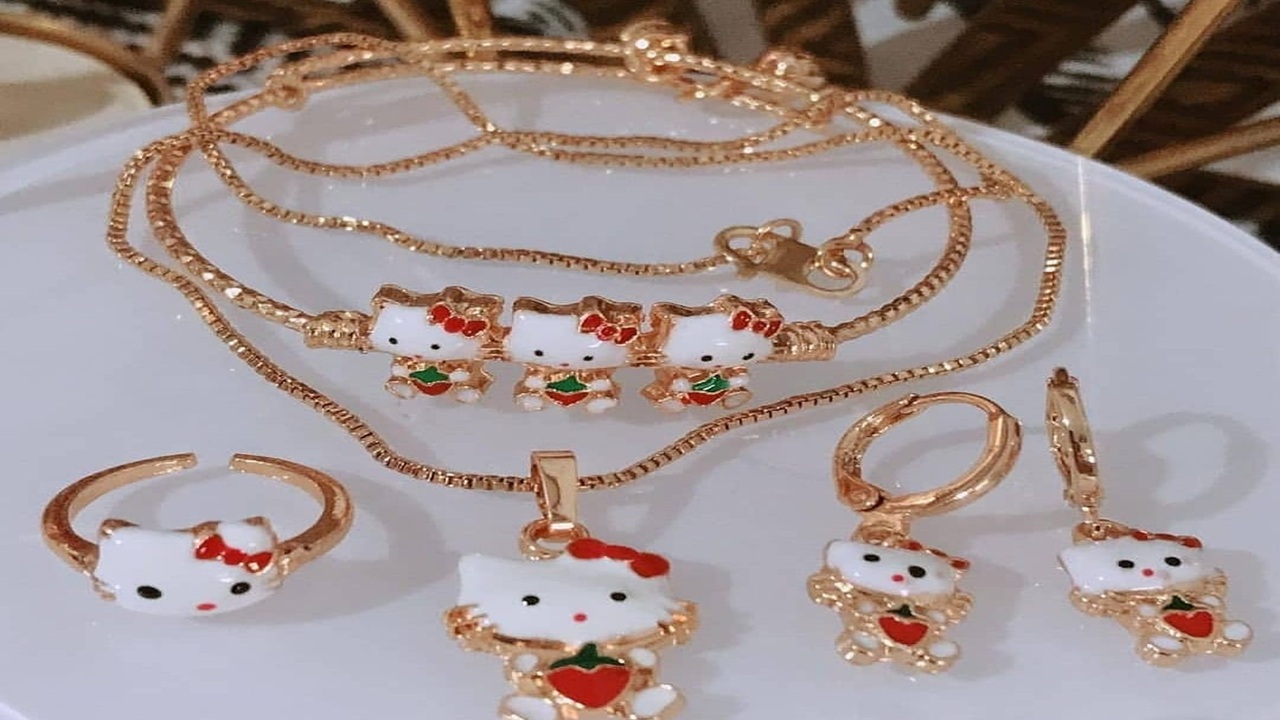 Imut Maksimal! Inspirasi Perhiasan Emas Anak yang Aman dan Bikin Gemas